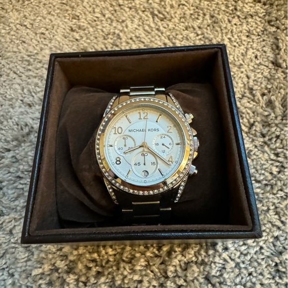 Michael Kors Watch - Picture 1 of 2